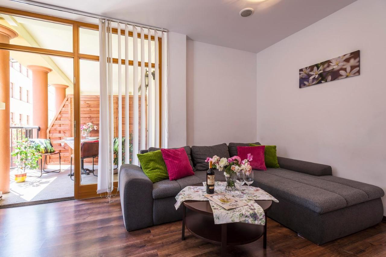 Galeria Italiana Apartments Wroclaw Bagian luar foto