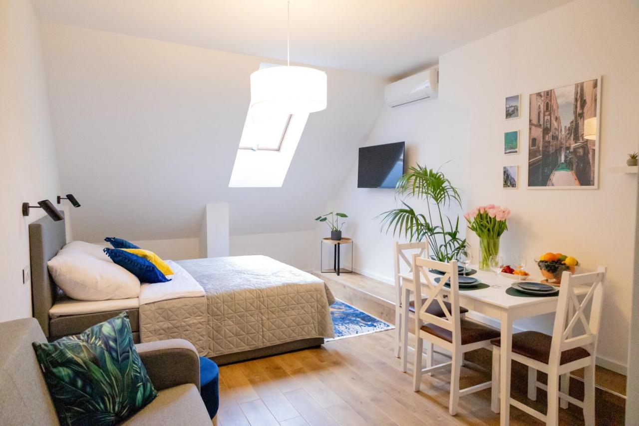 Galeria Italiana Apartments Wroclaw Bagian luar foto
