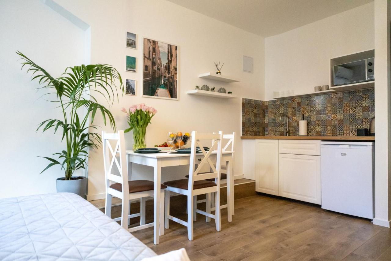 Galeria Italiana Apartments Wroclaw Bagian luar foto