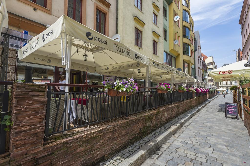 Galeria Italiana Apartments Wroclaw Bagian luar foto